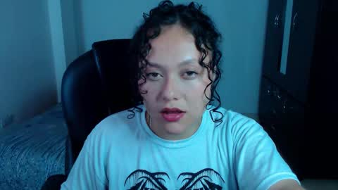 Louise  online show from October 20, 3:00 am