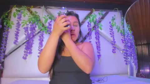 Freya online show from April 22, 3:02 am