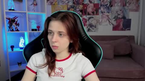 FreyaVey online show from March 2, 5:19 am