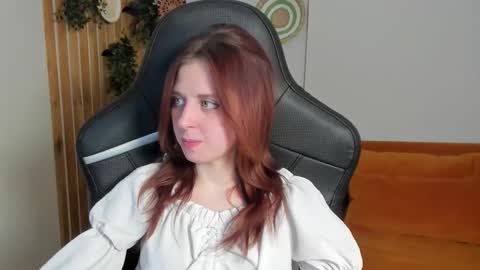 FreyaVey online show from February 12, 5:44 am