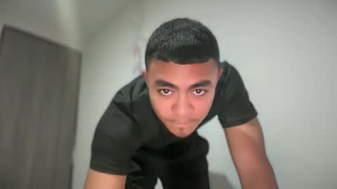 freyva_ online show from January 22, 5:37 am