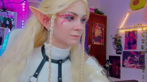 Frida A boost to fortune for the one who gives a thumbs up and a bonus lucky for those who support me by joining the fanclub online show from November 7, 1:57 pm