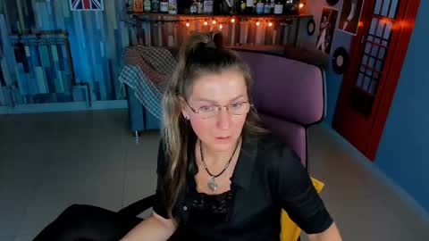 Frida Tander online show from November 22, 5:28 am