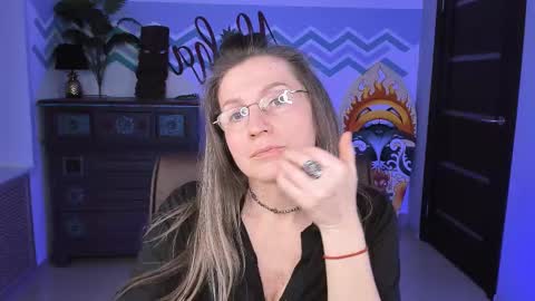 Frida Tander online show from March 8, 7:09 pm