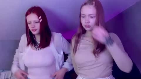 friend_zone_ online show from November 12, 3:36 pm