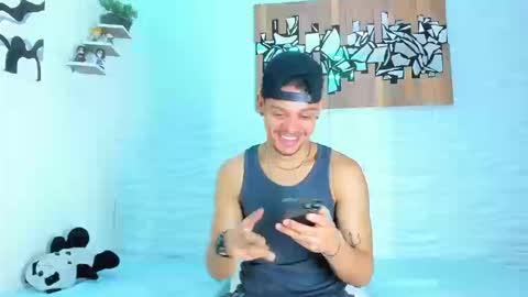 Snapshot of friendsofeverything_ chatting on September 11, 2:07 pm Adam y pitter online show from September 11, 2:07 pm