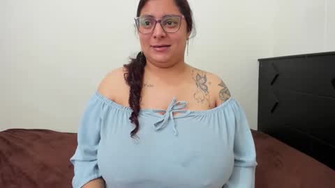 Lucy online show from December 5, 8:17 pm