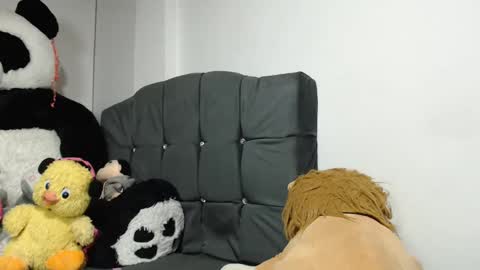 Mia and Gary  online show from March 12, 7:35 am