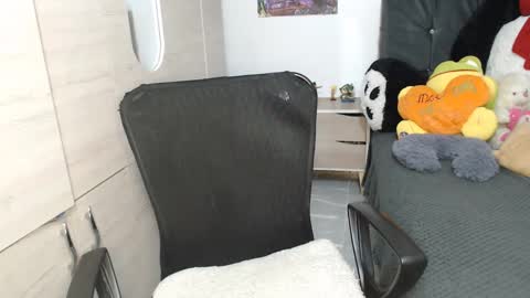 Mia and Gary  online show from October 10, 3:23 am