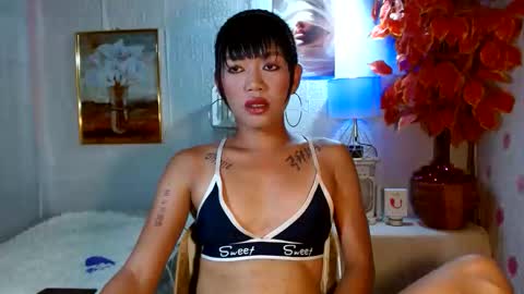 fuckme811826 online show from April 19, 7:20 am