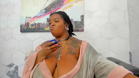 Snapshot of fuentes_anna chatting on October 21, 12:10 pm Anna Fuentes online show from October 21, 12:10 pm