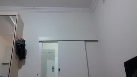 Pizzaz online show from January 25, 10:39 pm