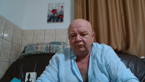 fullballs6 online show from December 7, 2:47 am