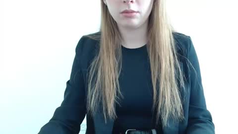 Emma online show from May 14, 9:18 am