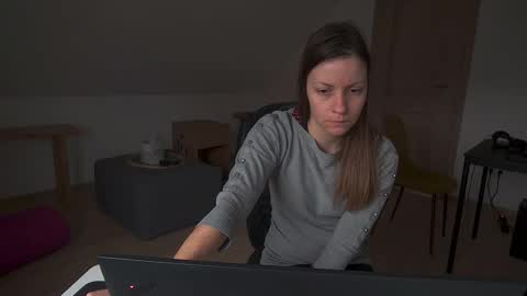 funservice online show from November 25, 8:13 am