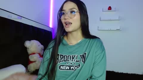 Victoria online show from March 4, 7:54 pm