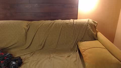 Ian online show from February 9, 10:34 pm