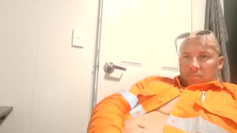 g632388 online show from November 23, 2:20 am