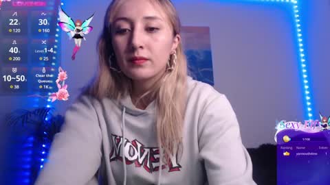 Snapshot of gabb_rioss chatting on December 27, 12:50 am Gabriela online show from December 27, 12:50 am