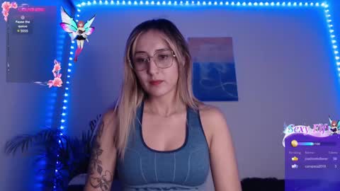 Snapshot of gabb_rioss chatting on February 12, 12:05 am Gabriela online show from February 12, 12:05 am