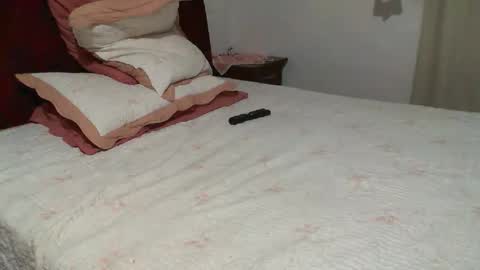 gaby  layla online show from January 16, 1:36 am