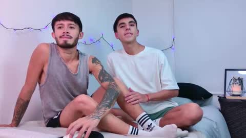 gabriel_and_geronimo online show from November 25, 4:33 am