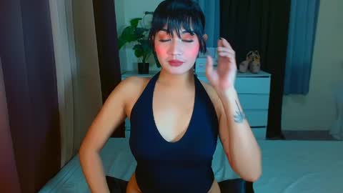 gabriela_deluxe online show from April 11, 9:46 am