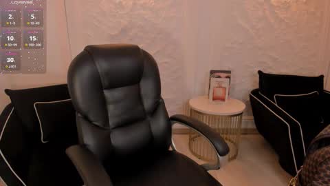 Gabriella Lee online show from October 15, 4:38 am