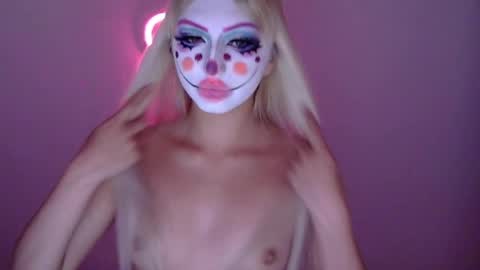 gabygumms online show from April 8, 3:26 pm