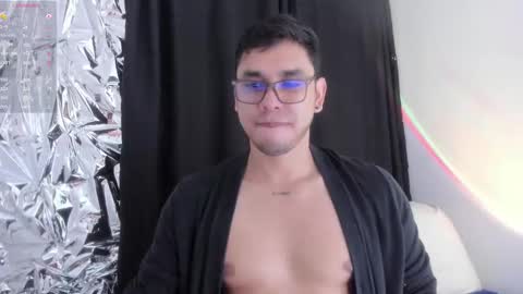 Snapshot of gadiel_edric chatting on October 8, 3:56 am Gadiel online show from October 8, 3:56 am