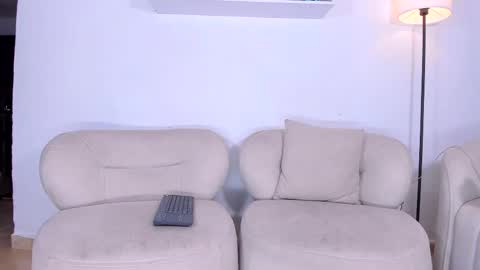 gal_stone_ online show from May 15, 1:25 am