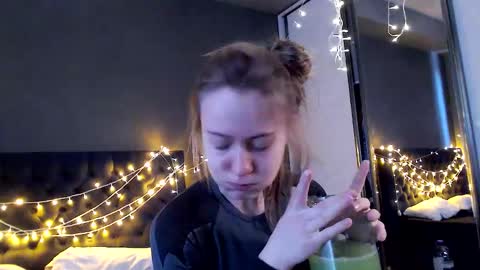 My name Lou 3 online show from December 14, 7:25 am