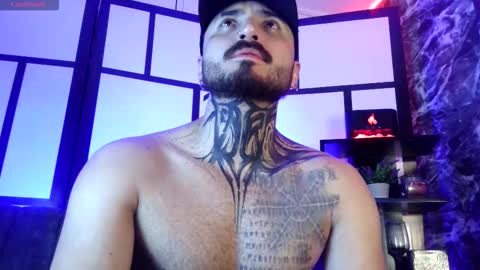 Chris  Dont forget to gift me thumb up Its very important to me and makes me happy AF  online show from December 18, 6:41 am