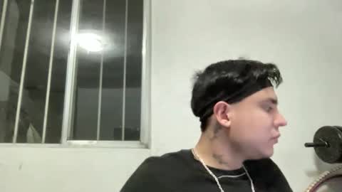 garypinepineapple online show from April 22, 6:20 am