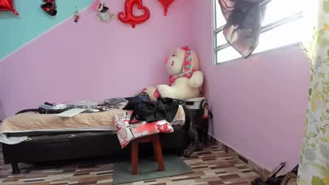 Snapshot of gaticahot001 chatting on October 2, 12:15 pm Diana online show from October 2, 12:15 pm