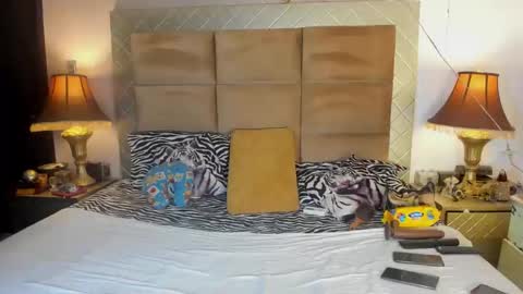 melanny villa online show from June 2, 10:01 pm