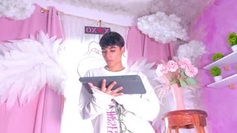 HAN online show from April 20, 8:01 pm