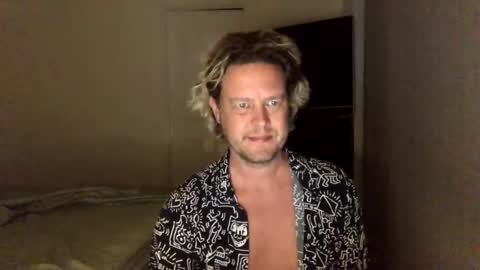 gcsurfer81 online show from January 7, 9:07 am