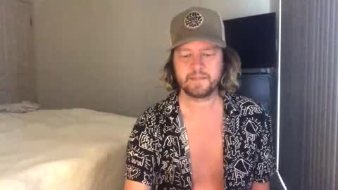 gcsurfer81 online show from September 15, 11:06 pm