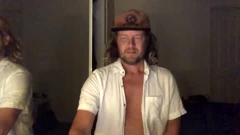 gcsurfer81 online show from February 27, 8:40 am