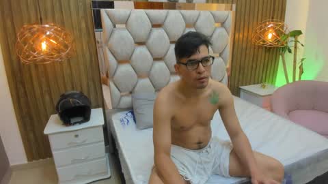 Gean Mclovin online show from May 13, 7:23 pm