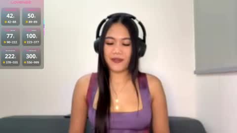 Yuki online show from May 17, 2:48 pm