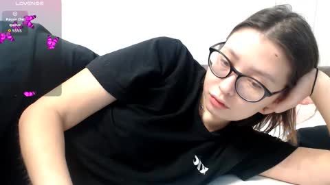 genev__ievee online show from January 14, 6:54 am