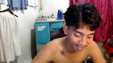 Rayl online show from February 8, 5:27 pm