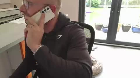 genuinecouple69 online show from April 22, 8:21 am