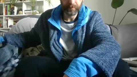 Snapshot of geon2xx chatting on October 30, 11:33 am Geon online show from October 30, 11:33 am