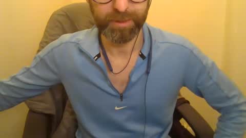 Snapshot of geon2xx chatting on January 28, 5:43 am Geon online show from January 28, 5:43 am