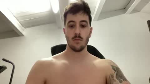 georgebutton77 online show from June 1, 1:34 pm