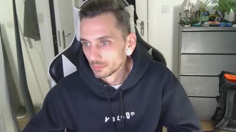 georgek0011 online show from March 22, 1:31 am