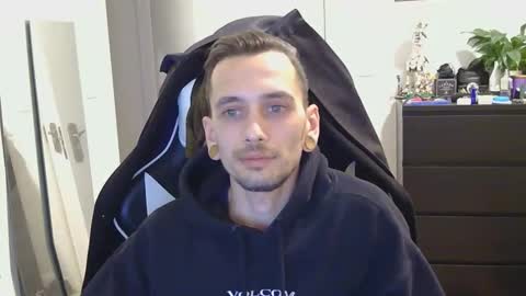 georgek0011 online show from November 20, 3:38 am